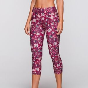 Lorna Jane Persia Core 7/8 Floral Pink Red Capri Crop Tight Leggings SM